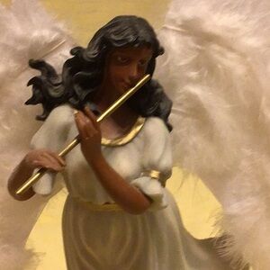 EUC ANGEL FIGURINE,LIGHTS AND PLAYS MUSIC. AFRICAN-AMERICAN,has cords,12βtall
